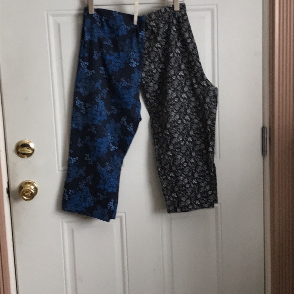 Basic Editions Knit Capri Leggings